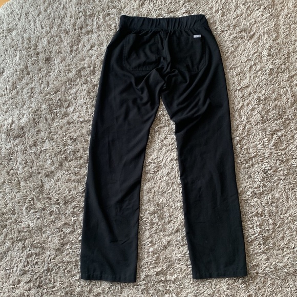 FIGS Scrub Bottoms Black - Picture 3 of 7